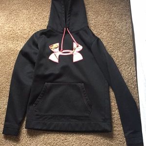black and underarmour sweatshirt (used)